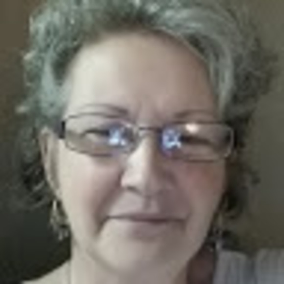 Meet your Posher, Tricia - Picture 1 of 1